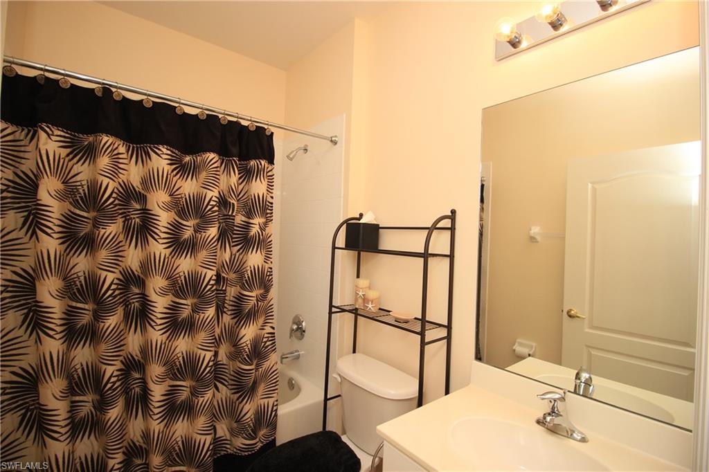 LAUREL GREENS - Residential