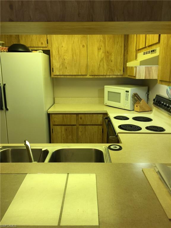 WATERS EDGE OF CAPE CORAL CONDOMINIUM - Residential