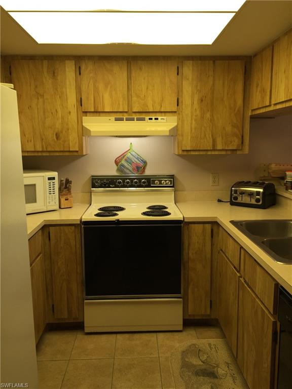 WATERS EDGE OF CAPE CORAL CONDOMINIUM - Residential