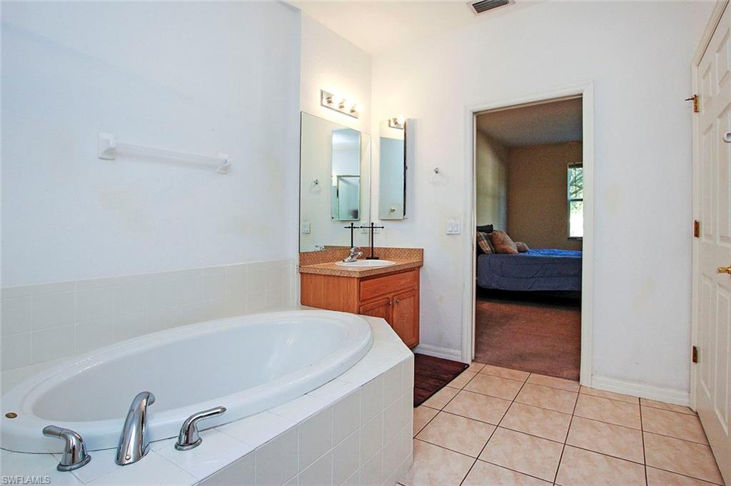 CALUSA PALMS - Residential