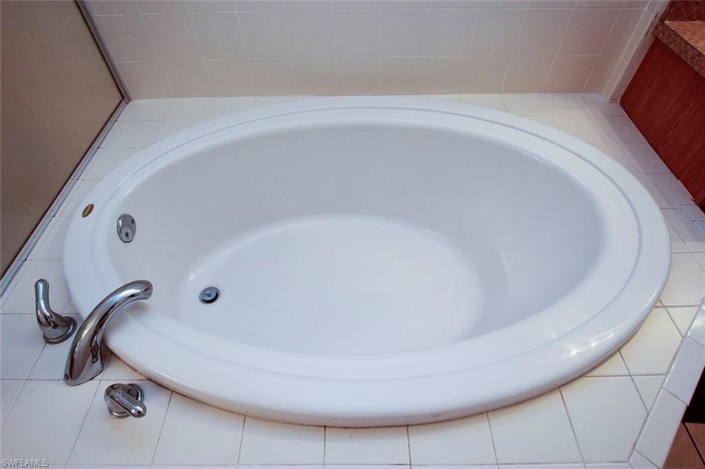 CALUSA PALMS - Residential