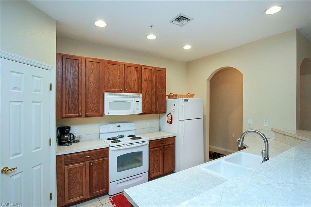 CALUSA PALMS - Residential