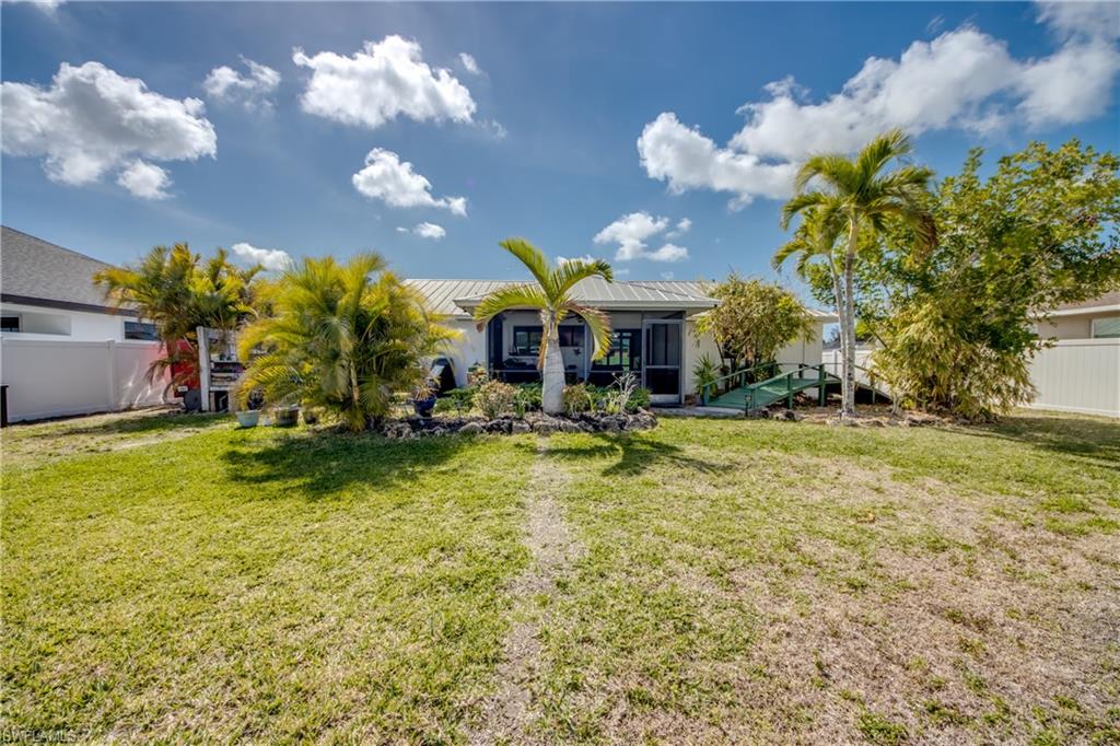 CAPE CORAL - Residential