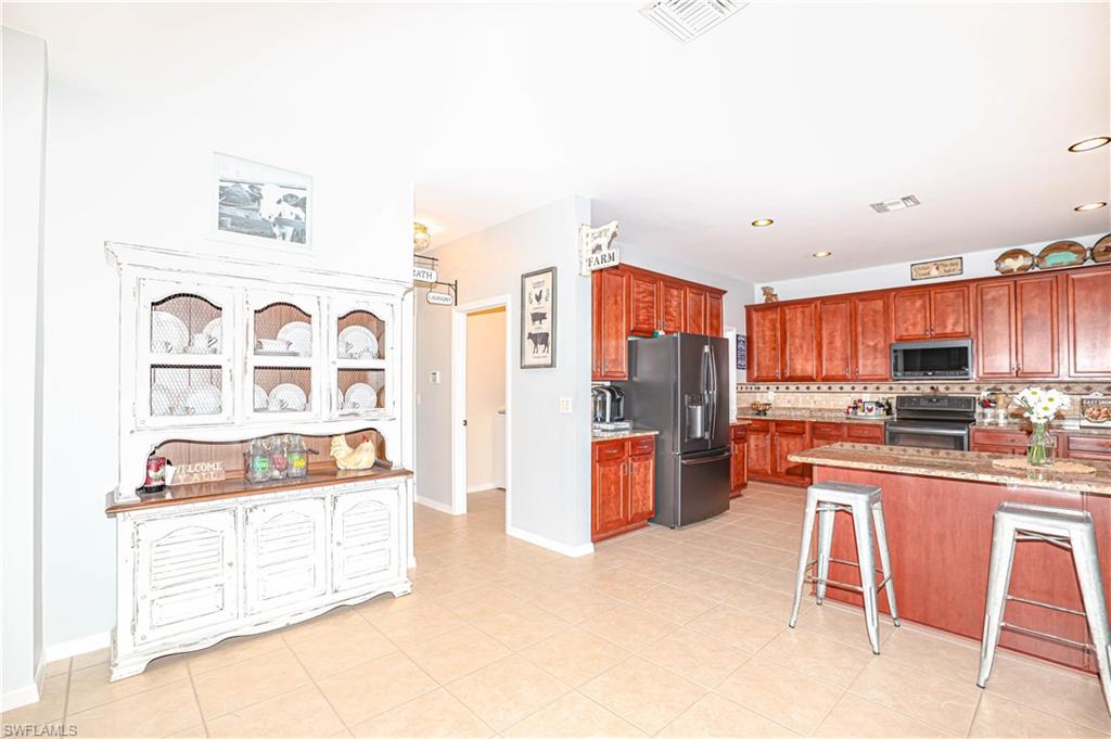 TOWN LAKES - Residential