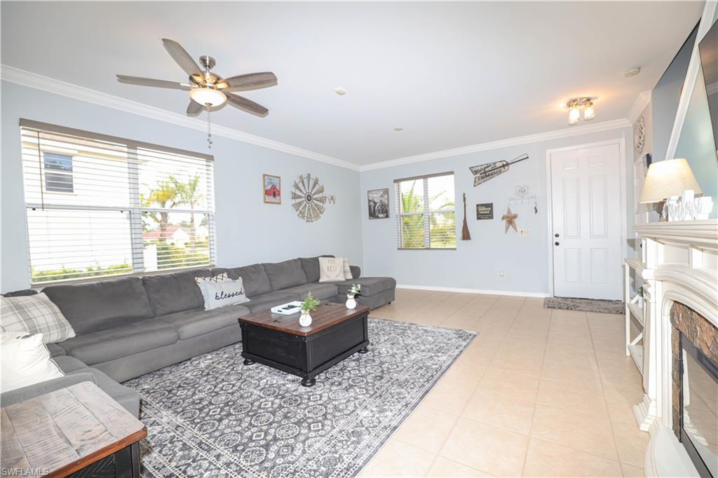 TOWN LAKES - Residential