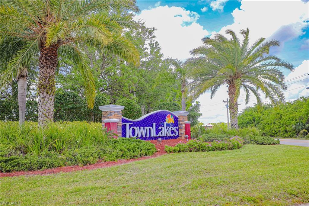 TOWN LAKES - Residential