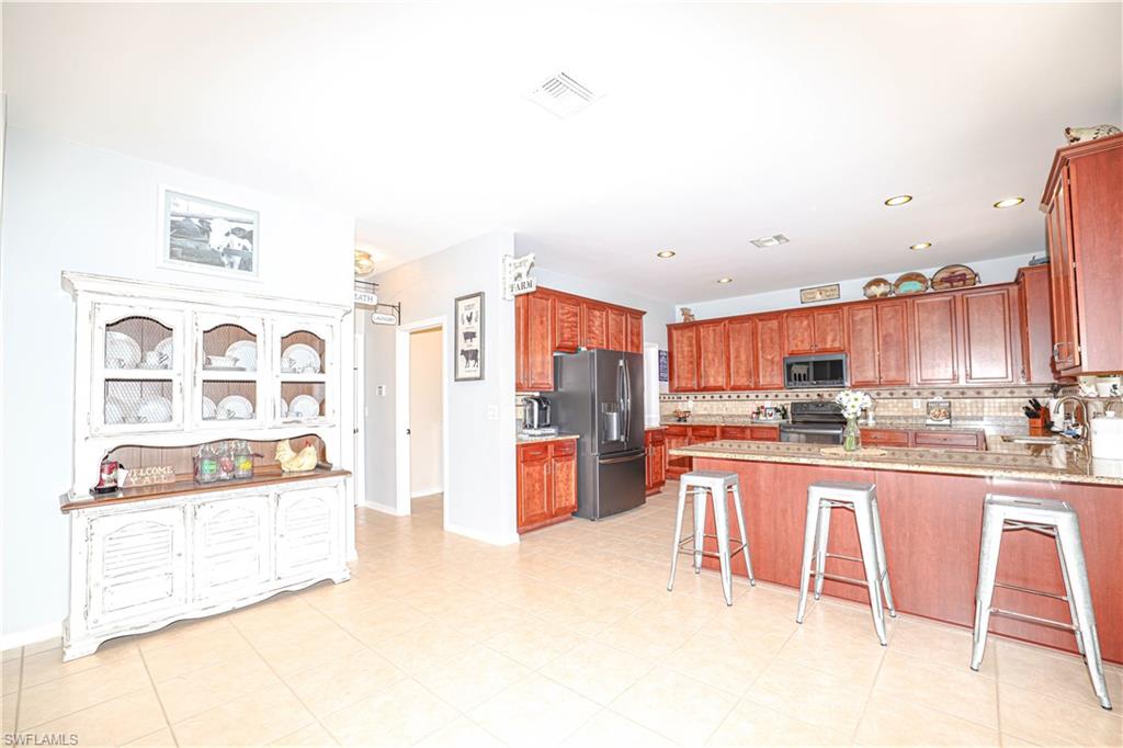 TOWN LAKES - Residential