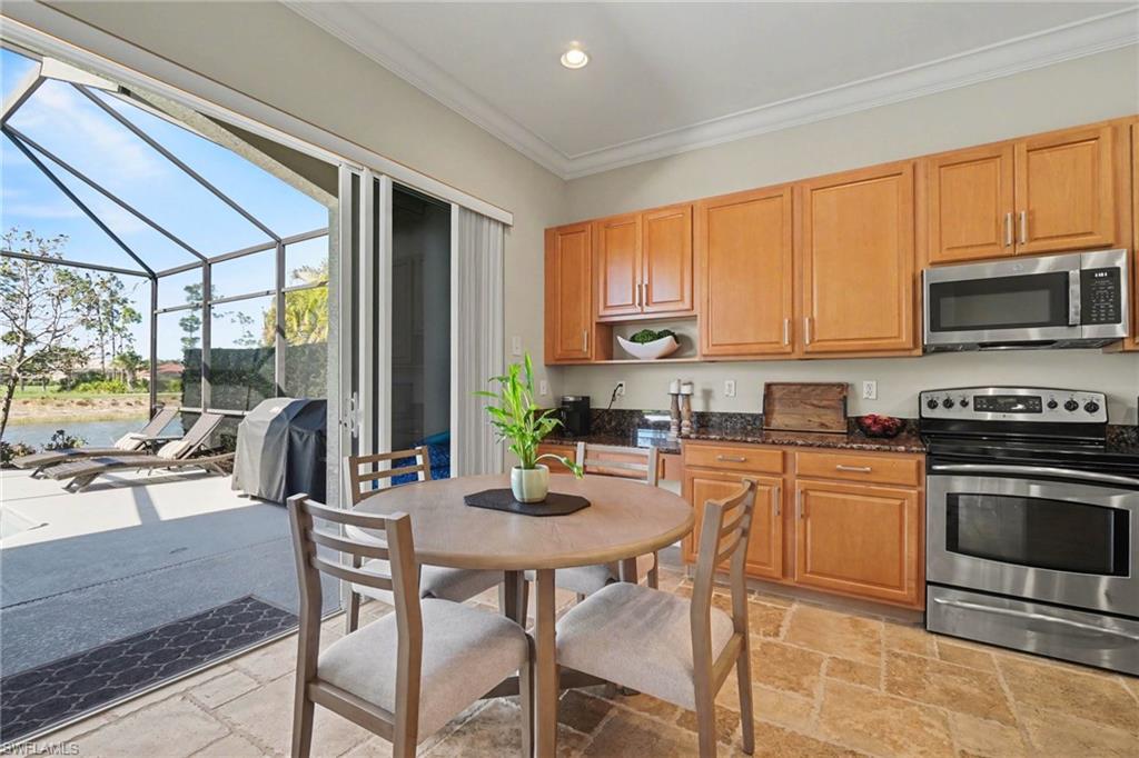 FEATHERBROOK - Residential