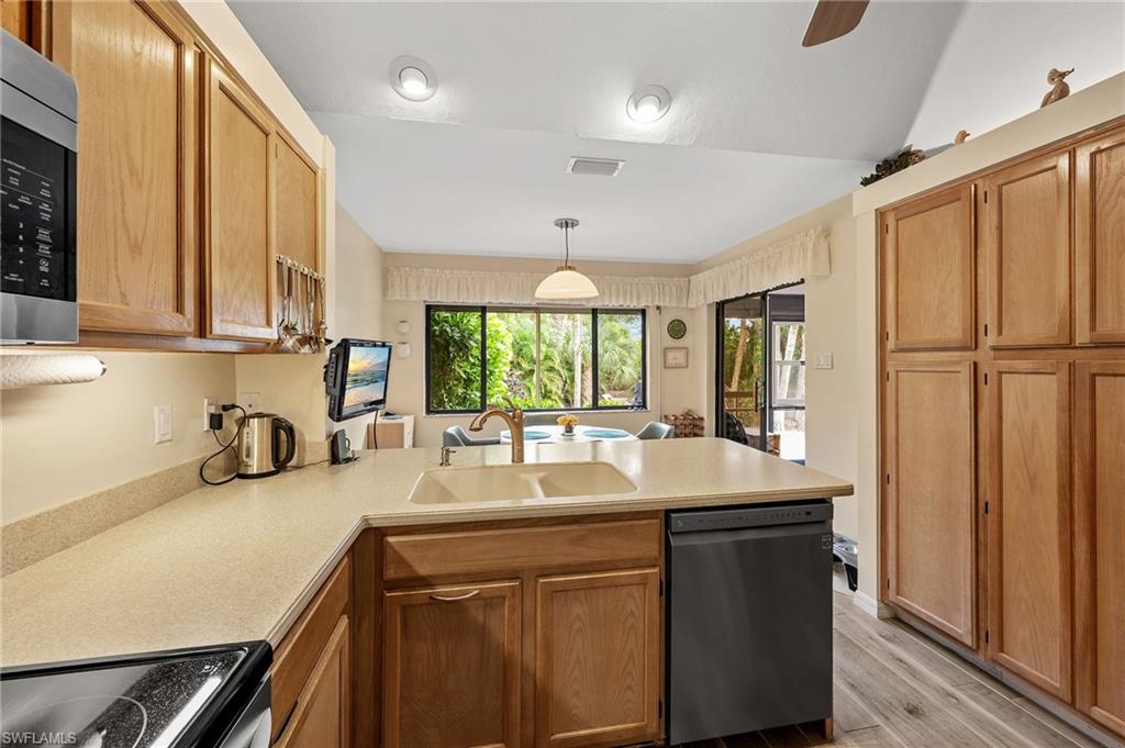 FOREST VILLAS - Residential