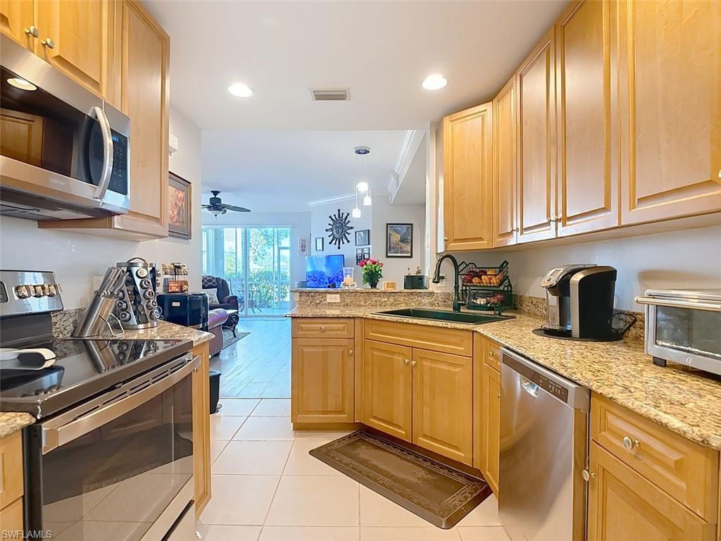 CHAMPION'S GREEN - Residential Lease