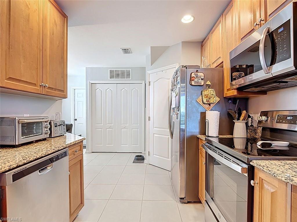 CHAMPION'S GREEN - Residential Lease