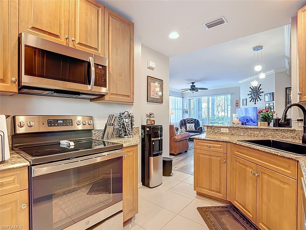 CHAMPION'S GREEN - Residential Lease