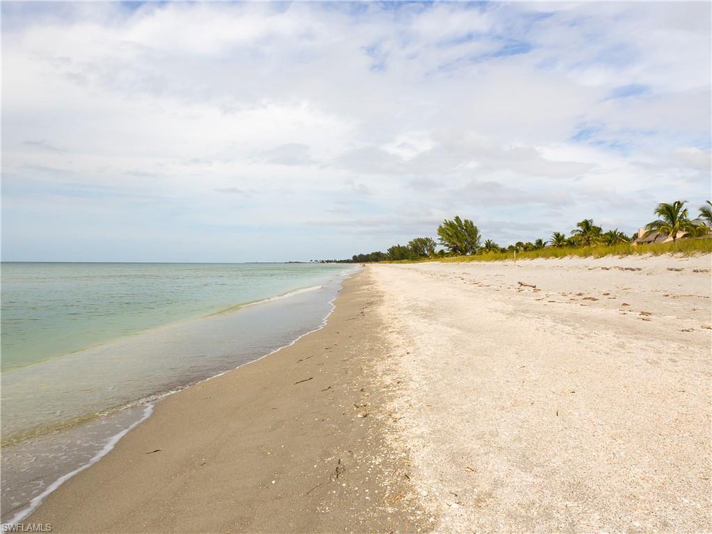 BEACH HOMES - Residential