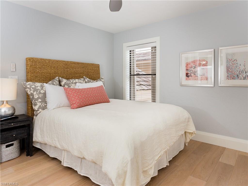 BEACH HOMES - Residential