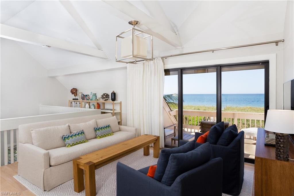 BEACH HOMES - Residential