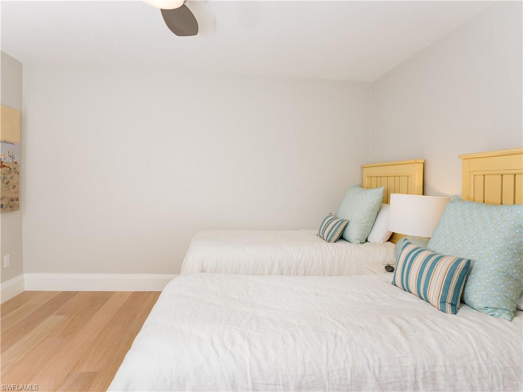 BEACH HOMES - Residential