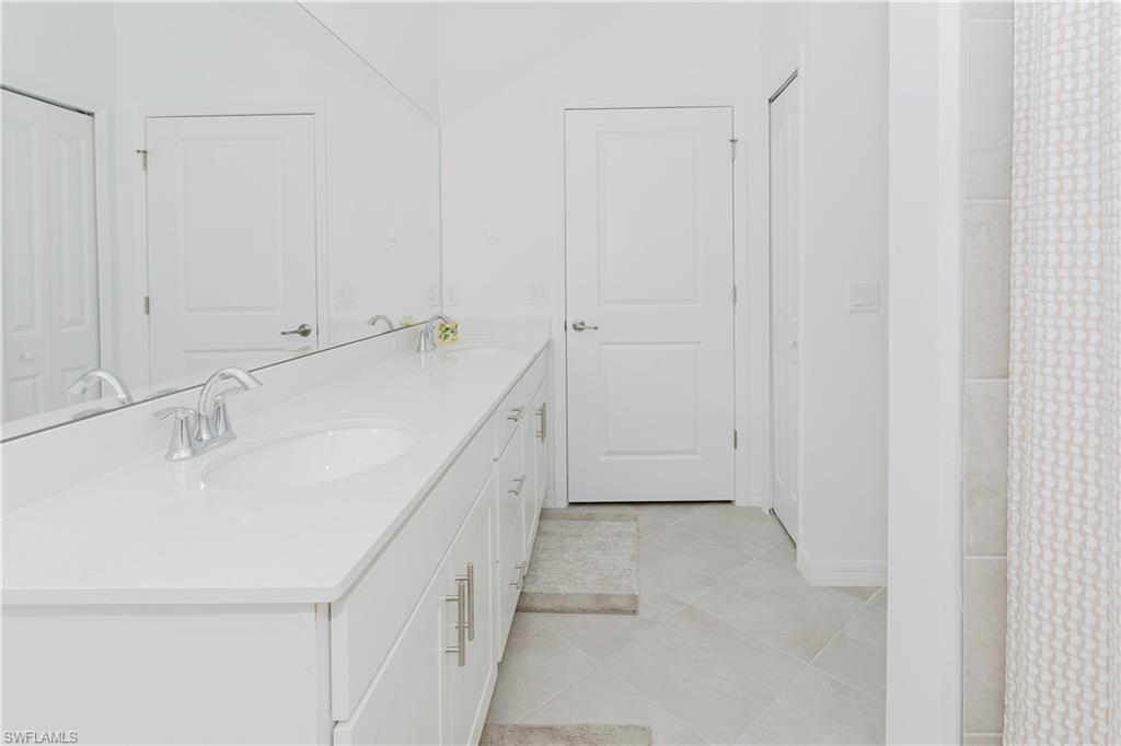 IBIS LANDING - Residential Lease