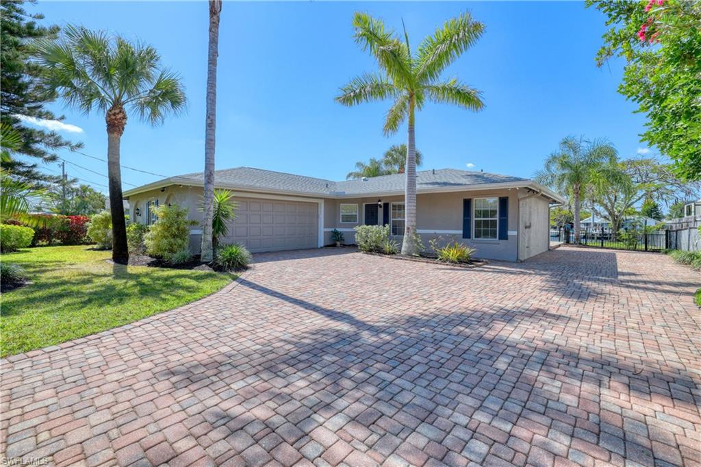 FORT MYERS SHORES - Residential