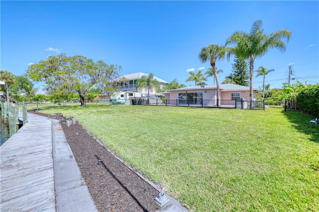 FORT MYERS SHORES - Residential