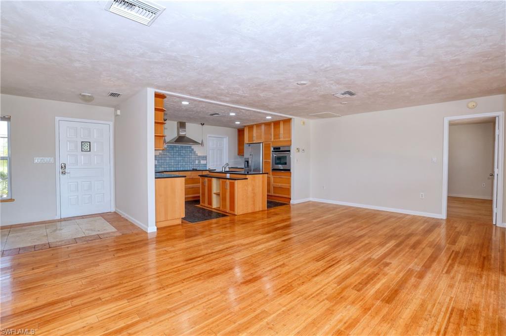 FORT MYERS SHORES - Residential