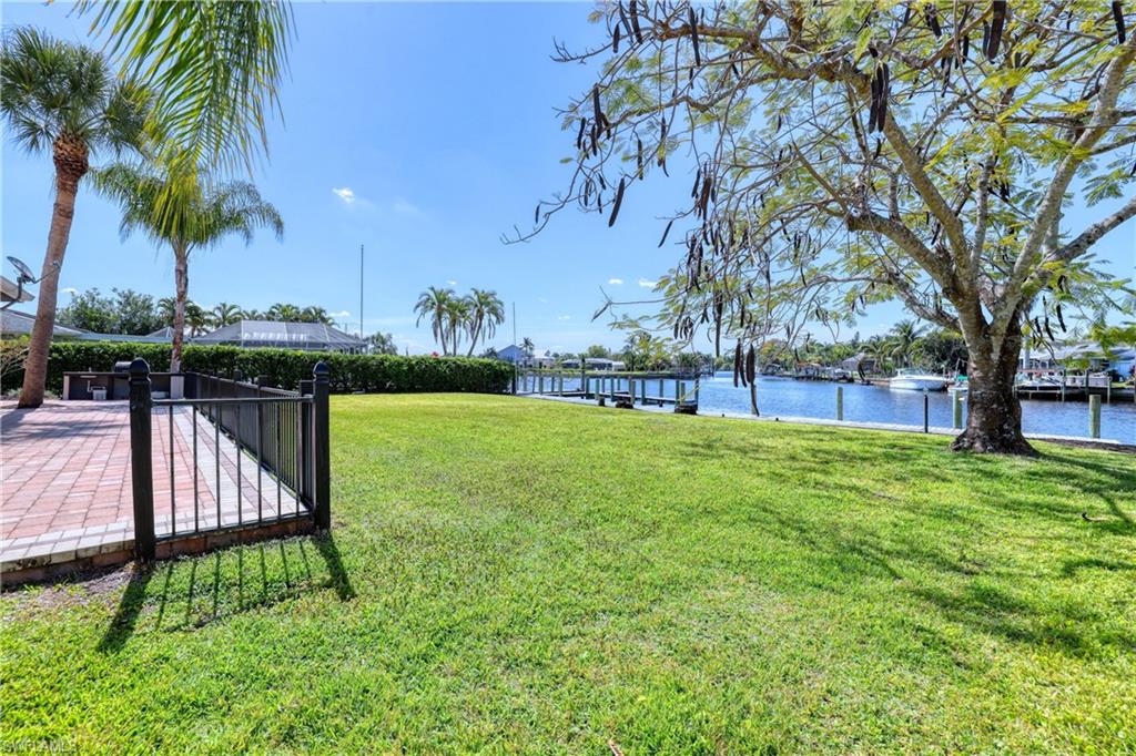 FORT MYERS SHORES - Residential