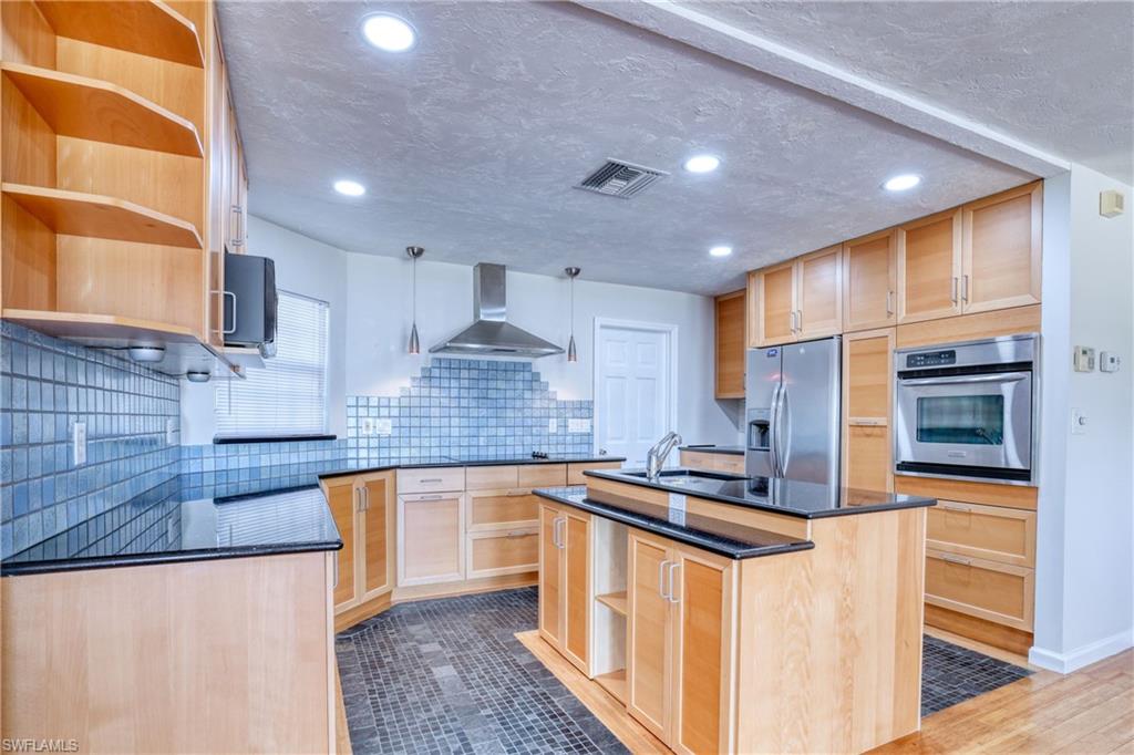 FORT MYERS SHORES - Residential