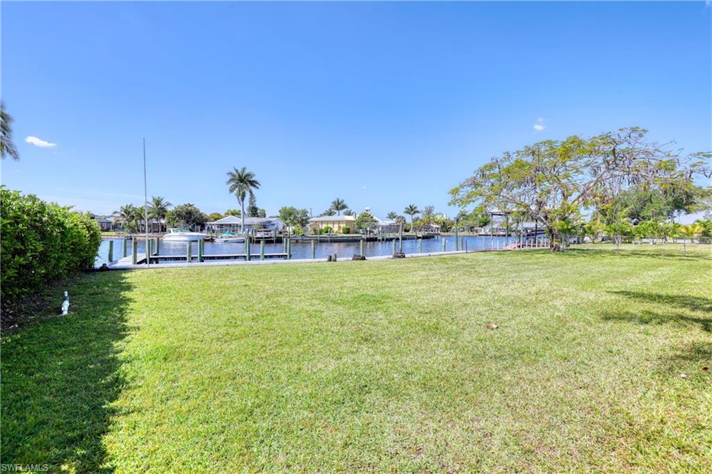 FORT MYERS SHORES - Residential