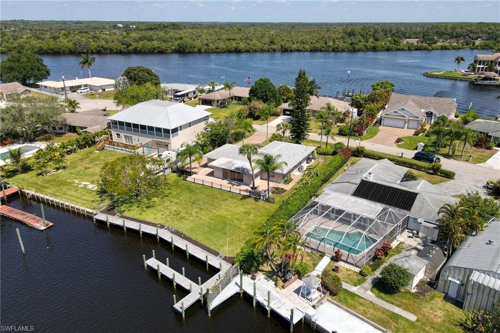 FORT MYERS SHORES - Residential