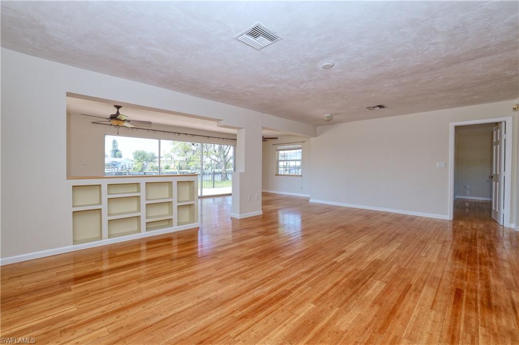 FORT MYERS SHORES - Residential