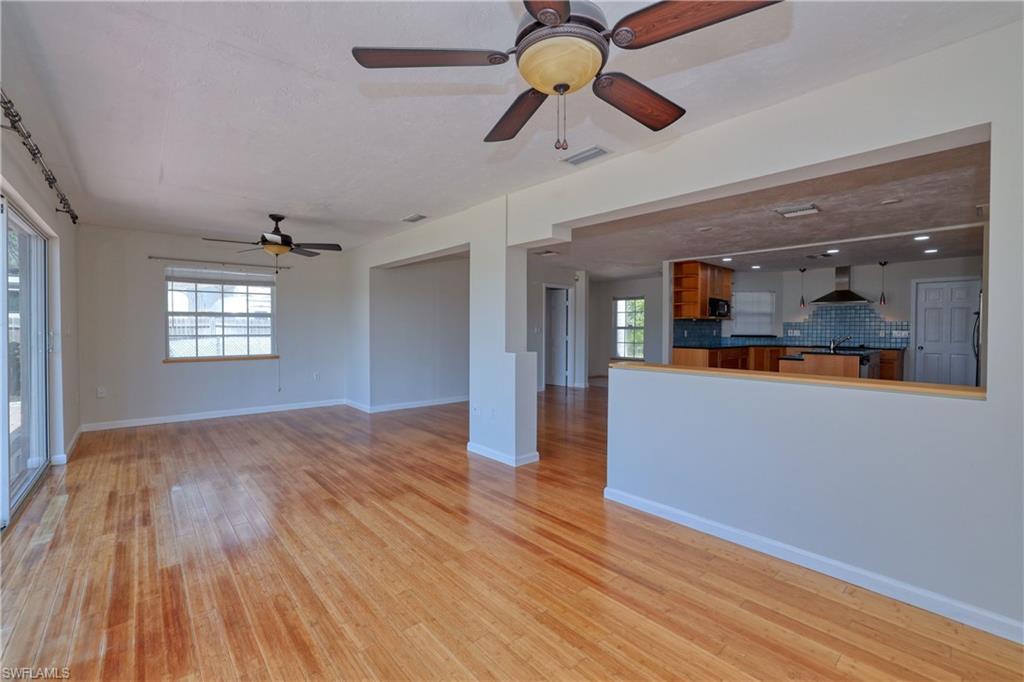 FORT MYERS SHORES - Residential