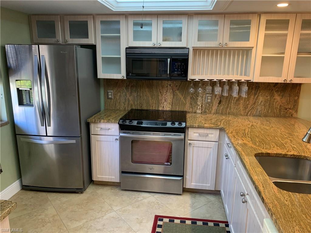 COUNTRY CLUB VILLAGE - Residential