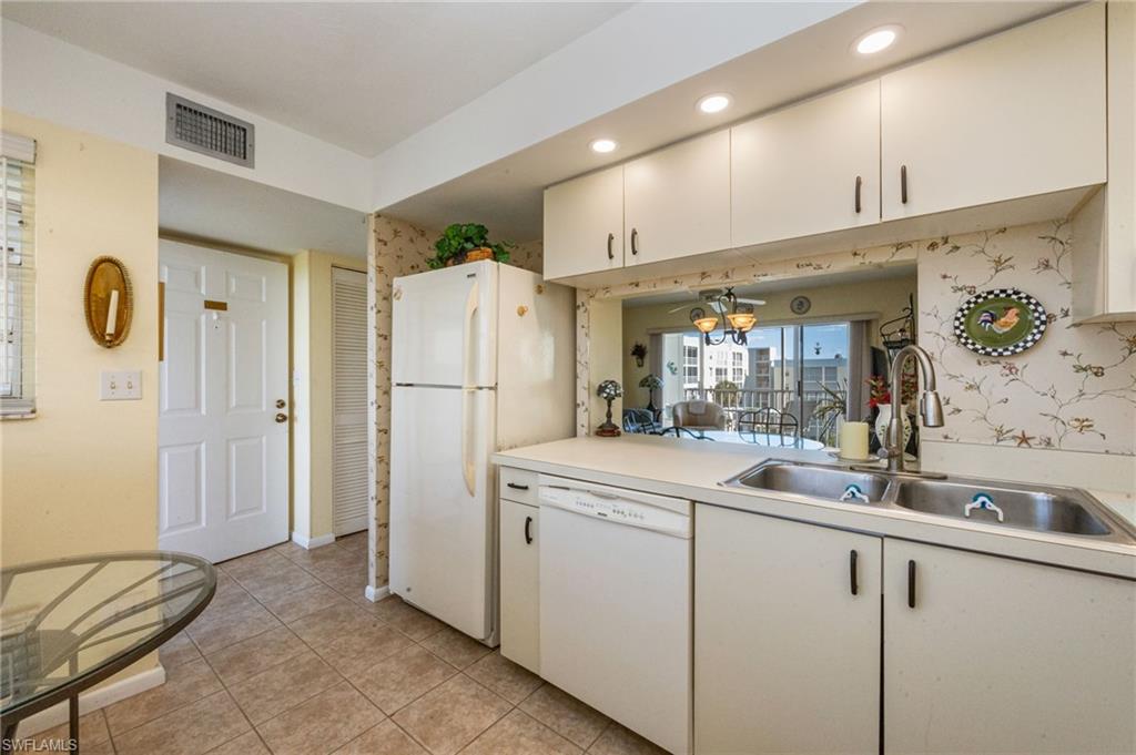 SANDS OF MARCO - Residential