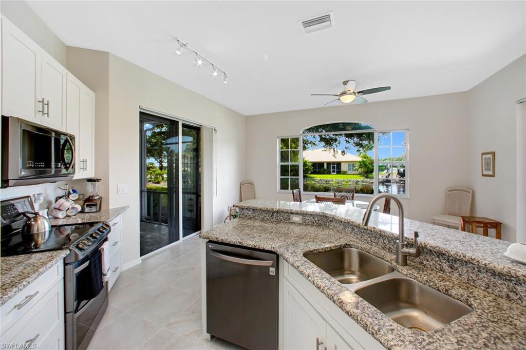 LAS BRISAS AT SPANISH WELLS - Residential