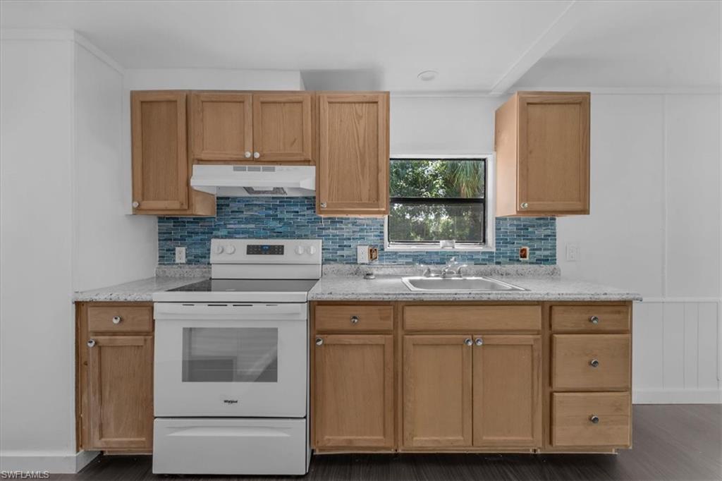 MOORE HAVEN - Residential