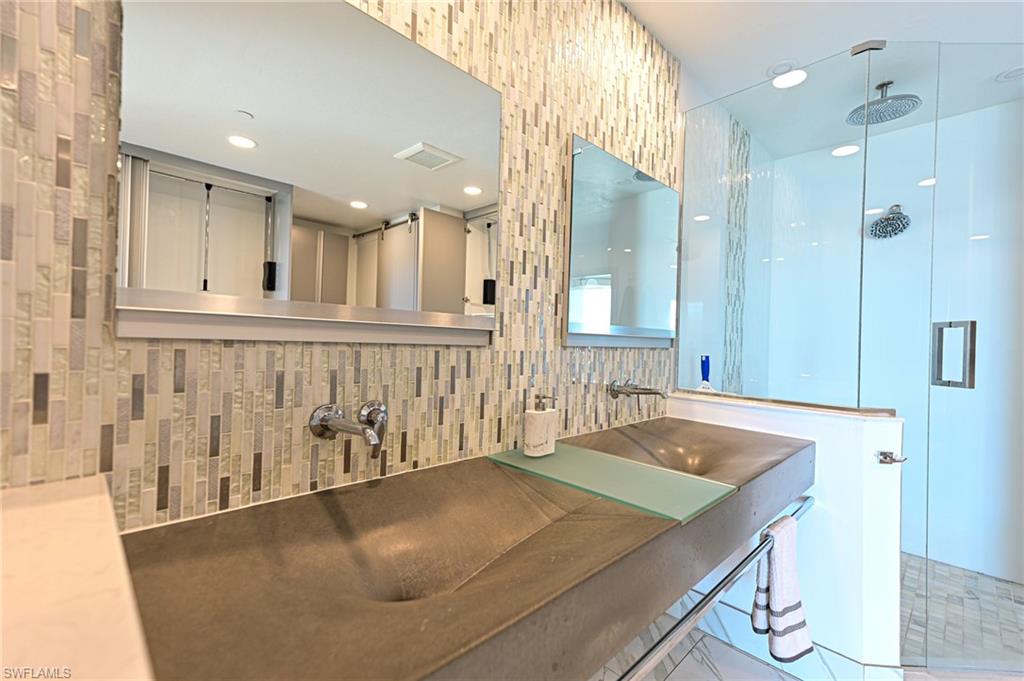 BRIDGEWATER - Residential Lease