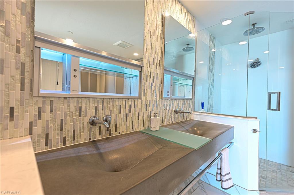 BRIDGEWATER - Residential Lease