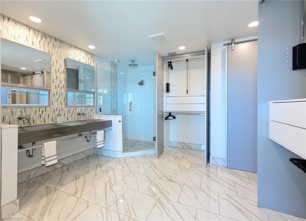 BRIDGEWATER - Residential Lease