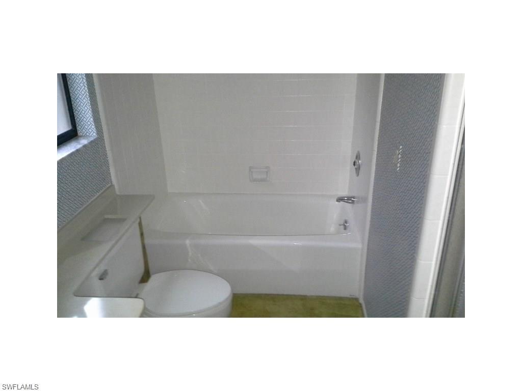 LONGBOAT VILLAGE - Residential