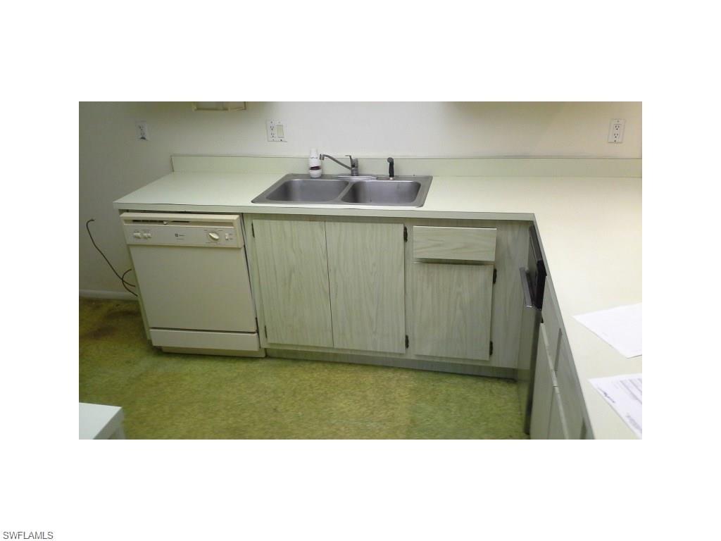 LONGBOAT VILLAGE - Residential