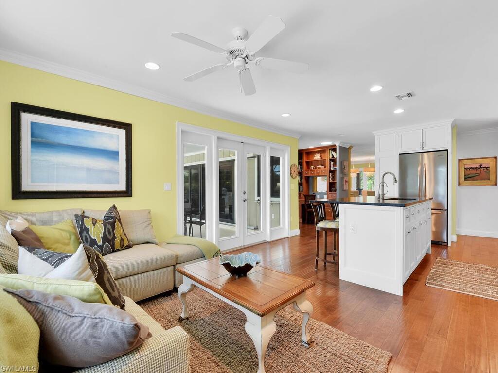 GOLDEN GATE ESTATES - Residential