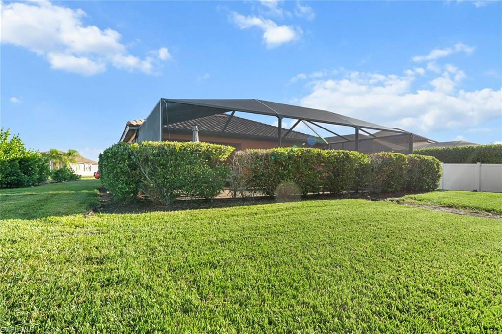 PROMENADE WEST - Residential