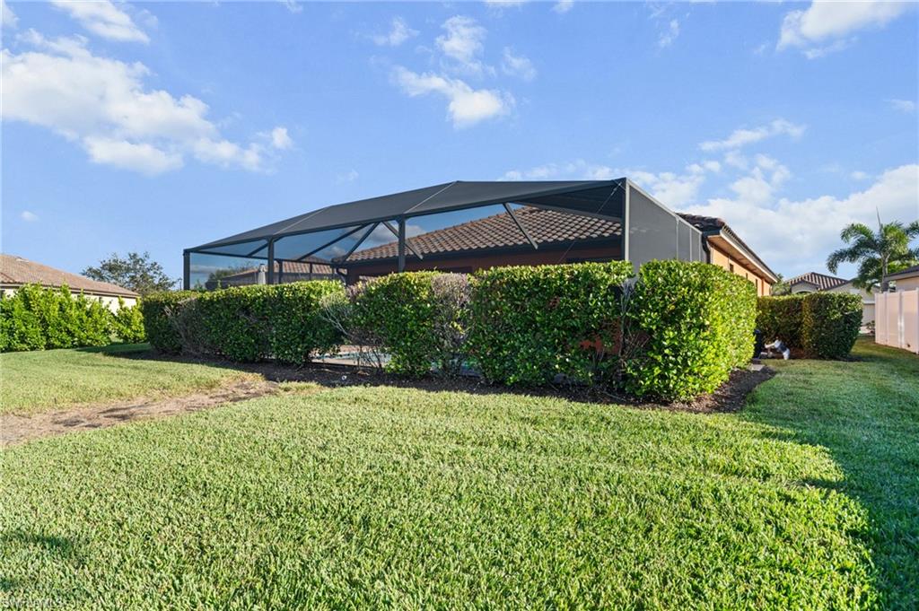 PROMENADE WEST - Residential