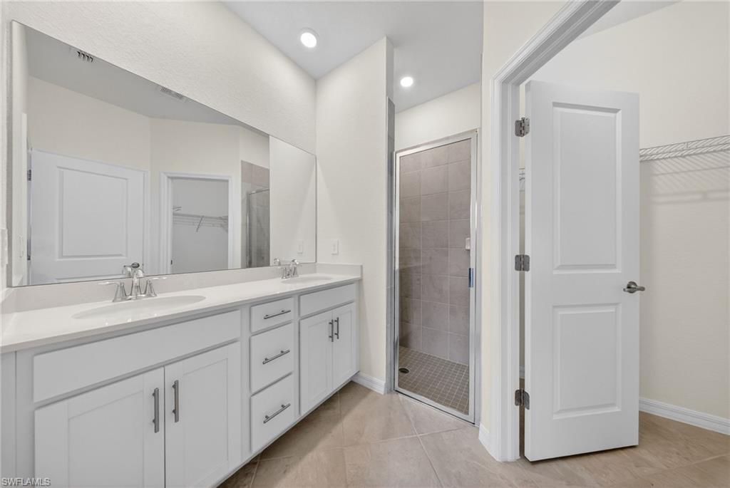 THE GROVES AT ORANGE BLOSSOM RANCH - Residential Lease