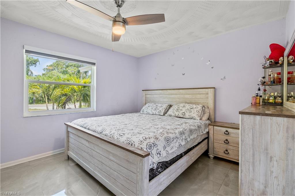 FORT MYERS SHORES - Residential