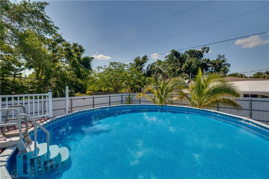 FORT MYERS SHORES - Residential