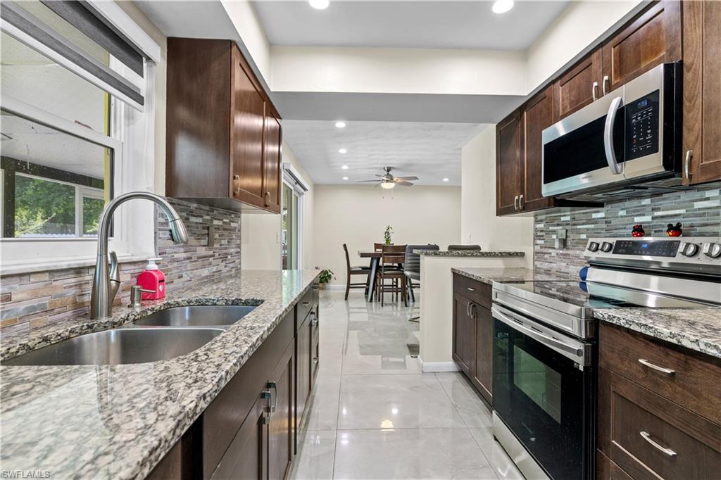 FORT MYERS SHORES - Residential