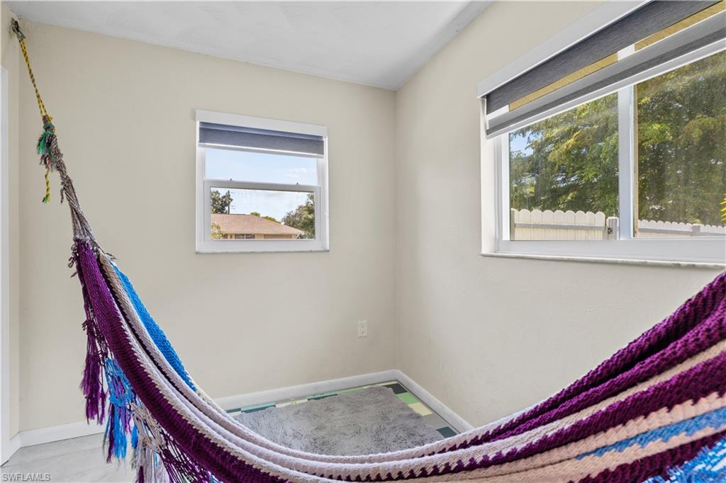 FORT MYERS SHORES - Residential