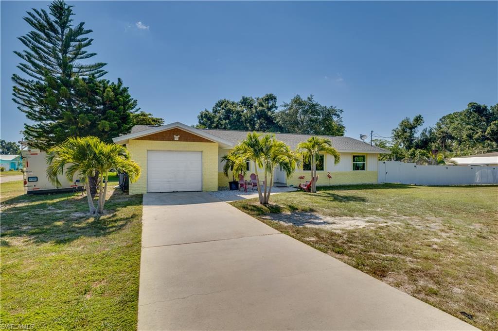 FORT MYERS SHORES - Residential