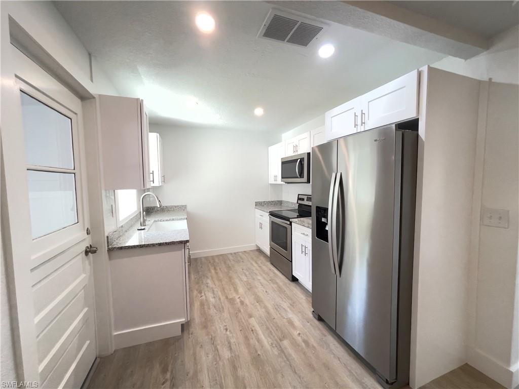 COCONUT GROVE - Residential