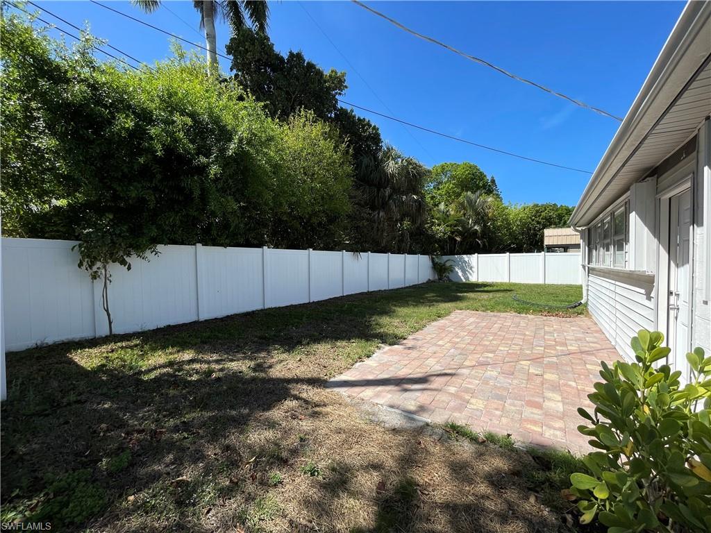 COCONUT GROVE - Residential